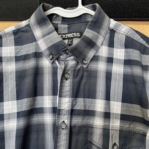 Express Men's Modern Fit Playing D Dress Shirt Adjustable Sleeves XL 17-17.5‎